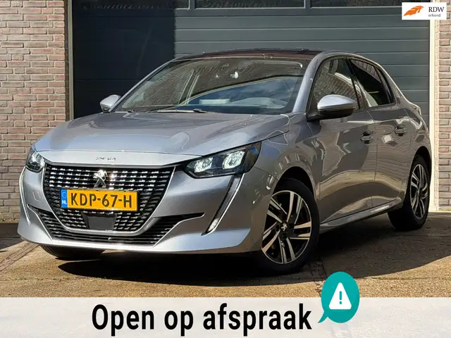 Peugeot 208 Allure Pack 100pk | Panoramadak | ACC | 3D dashboa