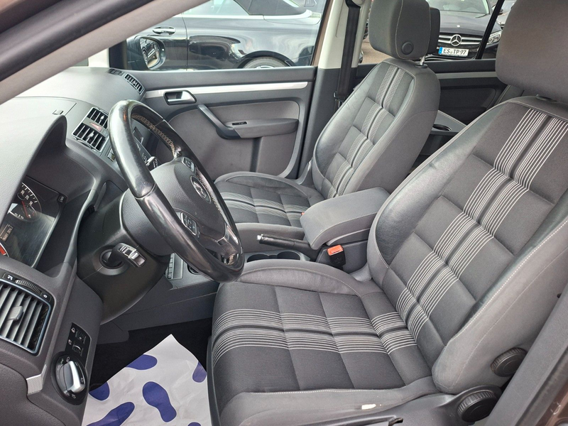 Volkswagen Touran Match — photo 13