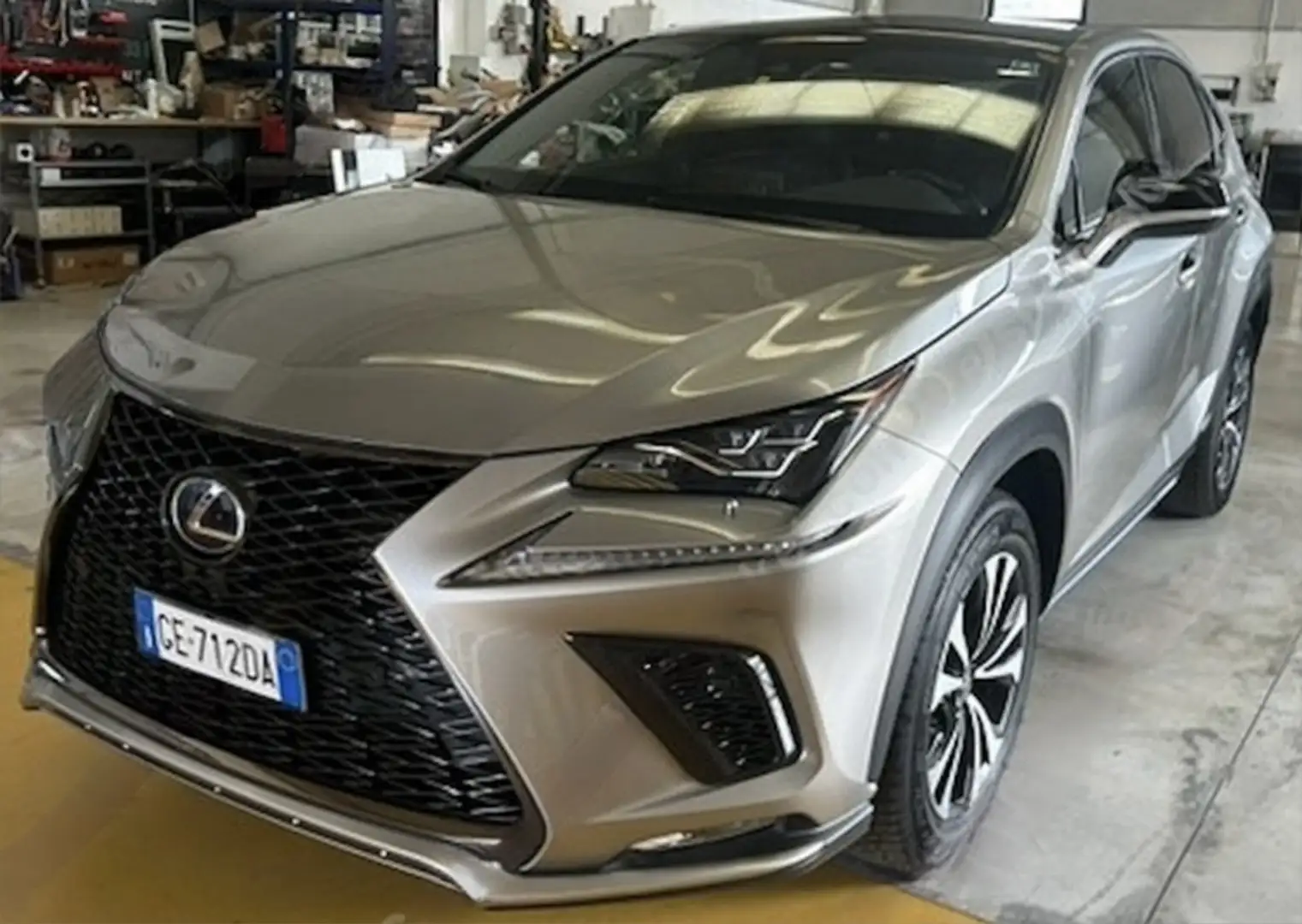 Lexus NX 300h 4wd F Sport aut. Argento - 1