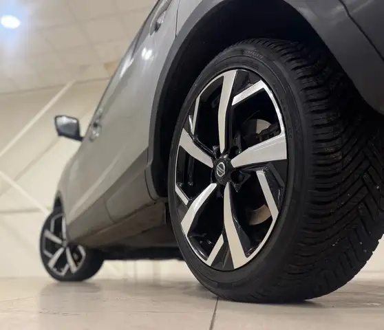 Nissan Qashqai view 25