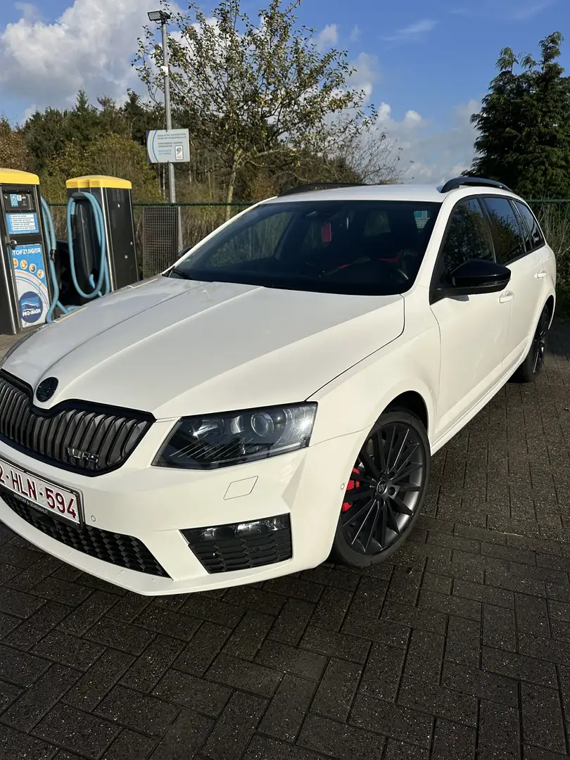 Skoda Octavia Combi 2.0 TDI (Green tec) DSG RS Wit - 1
