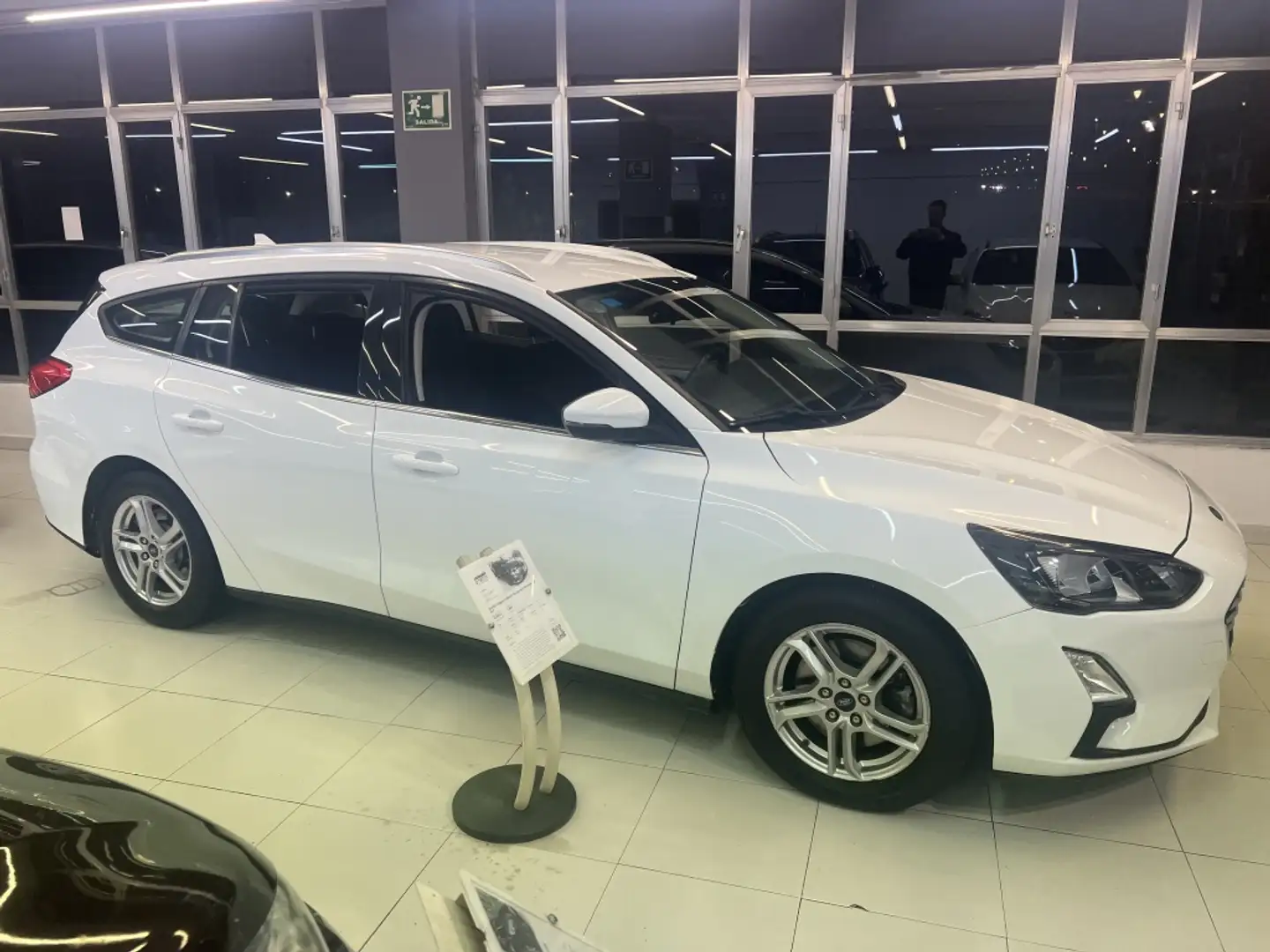 Ford Focus Sportbreak 1.5Ecoblue Active Weiß - 1