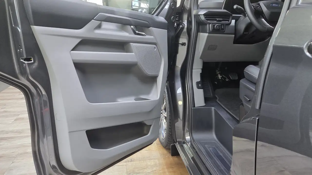 Ford Tourneo Custom 320 L2 Tourneo Titanium X 8Seats 15