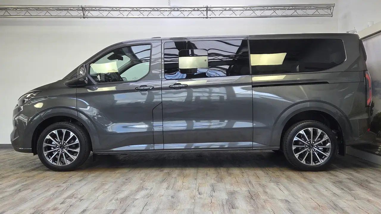 Ford Tourneo Custom 320 L2 Tourneo Titanium X 8Seats 3