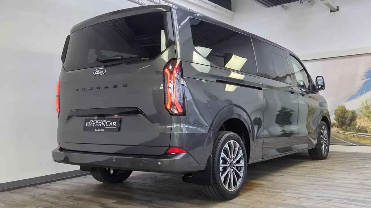 Ford Tourneo Custom 320 L2 Tourneo Titanium X 8Seats 6
