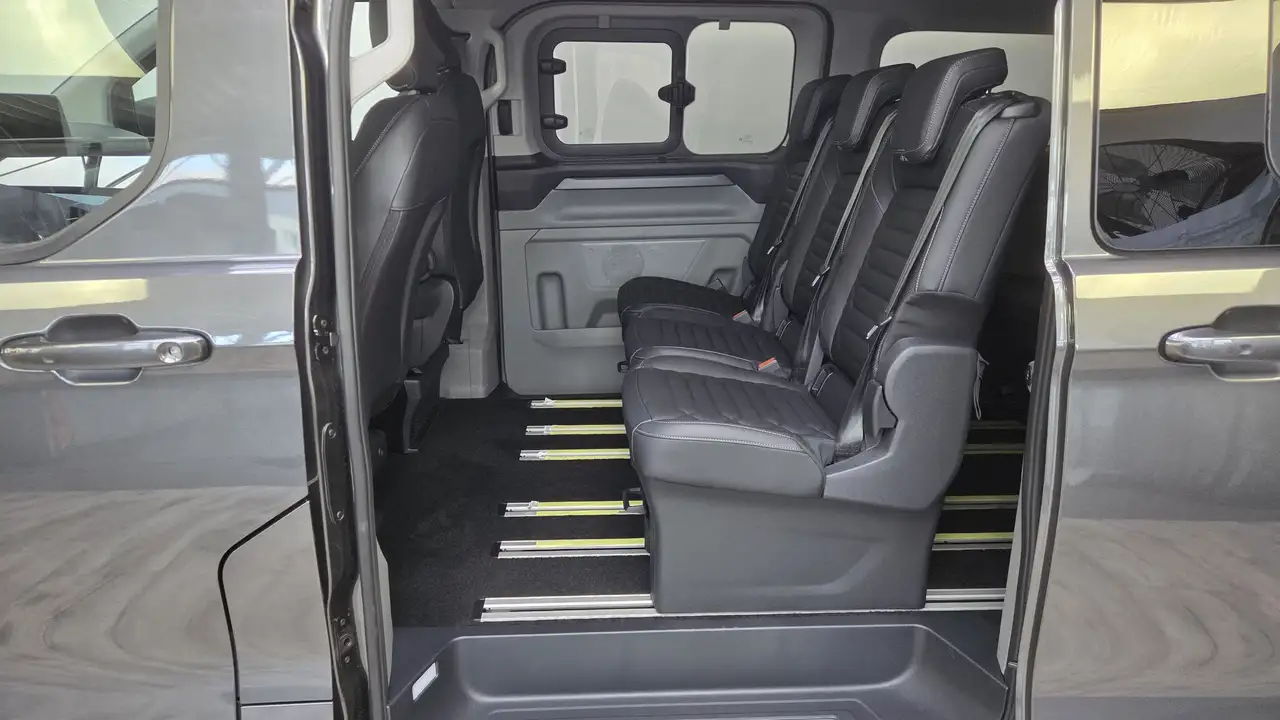 Ford Tourneo Custom 320 L2 Tourneo Titanium X 8Seats 16
