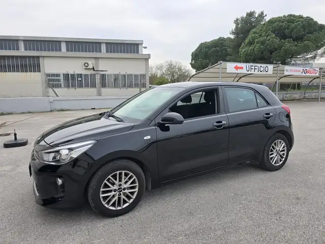 Kia Rio Rio IV 2017 1.4 crdi Active Style Pack 77cv
