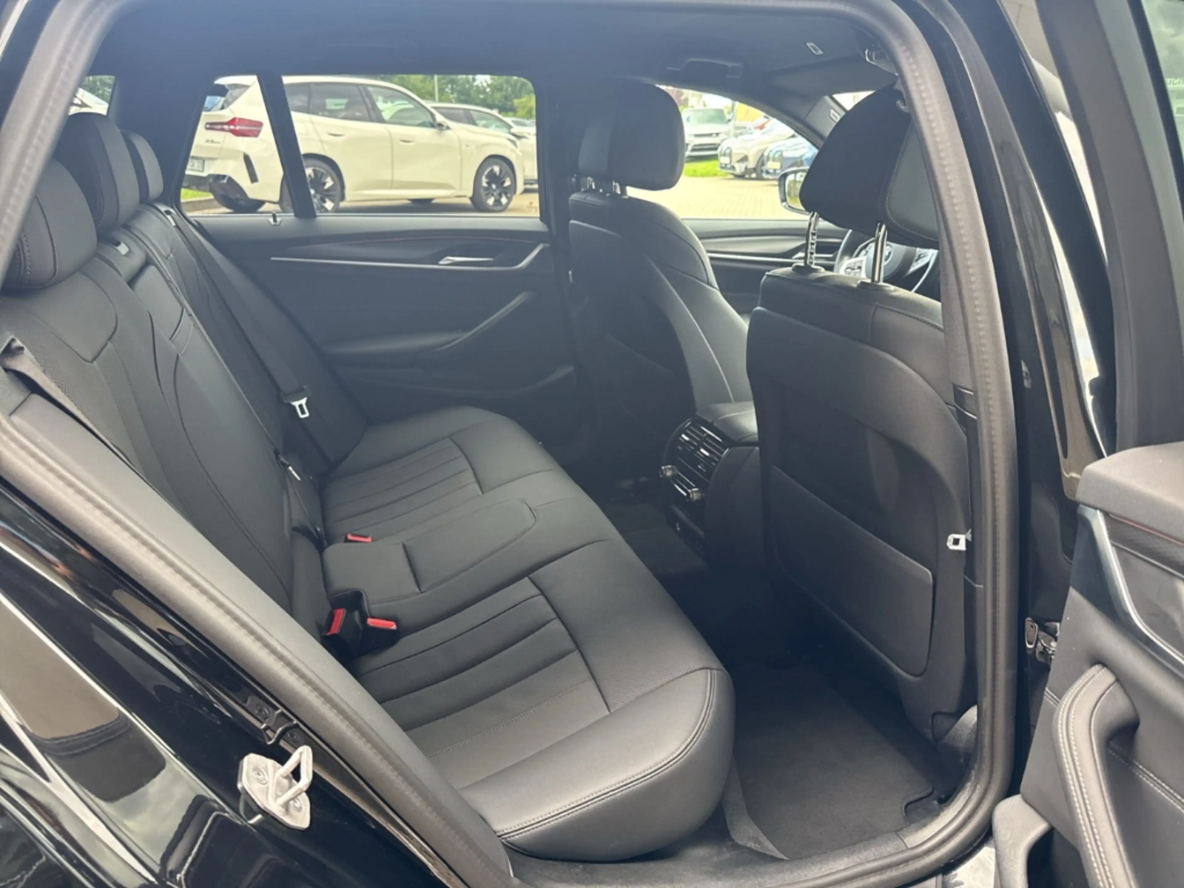 BMW 540 d M Sport xDrive touring/AHK/Navigation/HUD — photo 8
