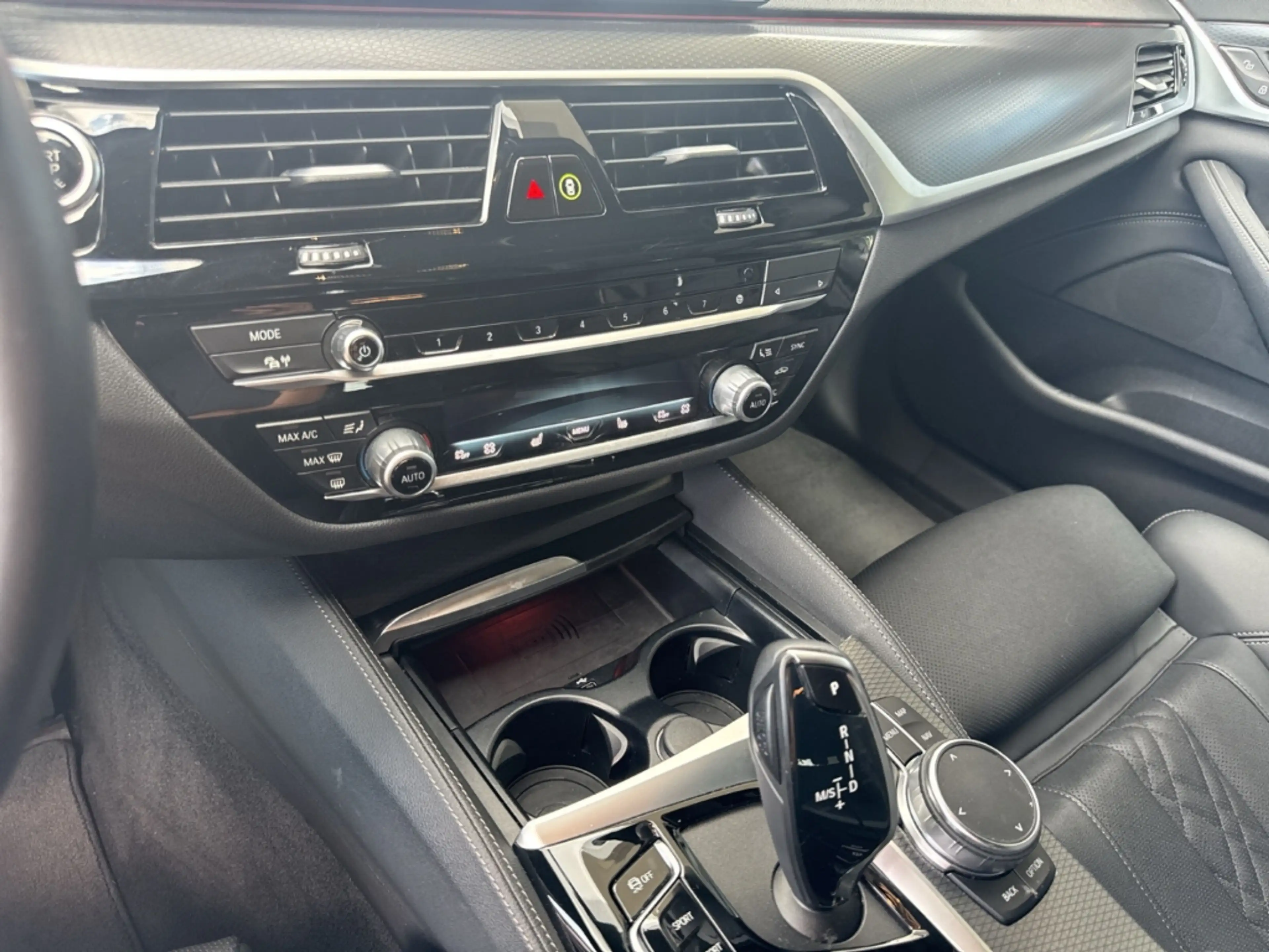 BMW 540 d M Sport xDrive touring/AHK/Navigation/HUD — photo 10