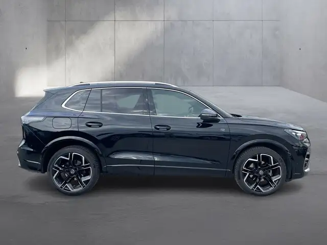 Volkswagen Tiguan view 6