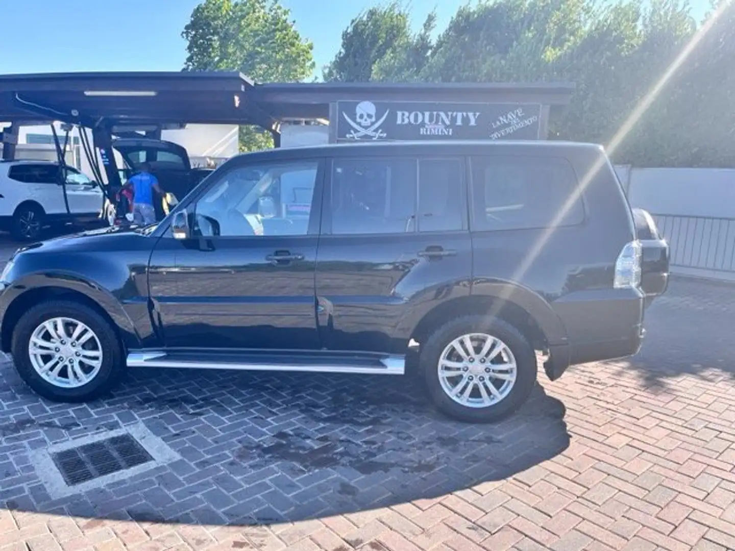 Mitsubishi Pajero Pajero 3.2 cr Instyle 200cv 5p auto Nero - 1