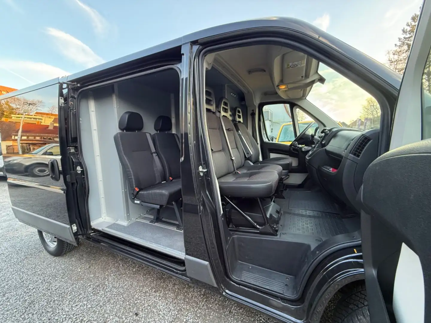 Citroen JUMPER 5-SITZER SHZ AHK REGALE KLIMAAUTOMATIK Gris - 1