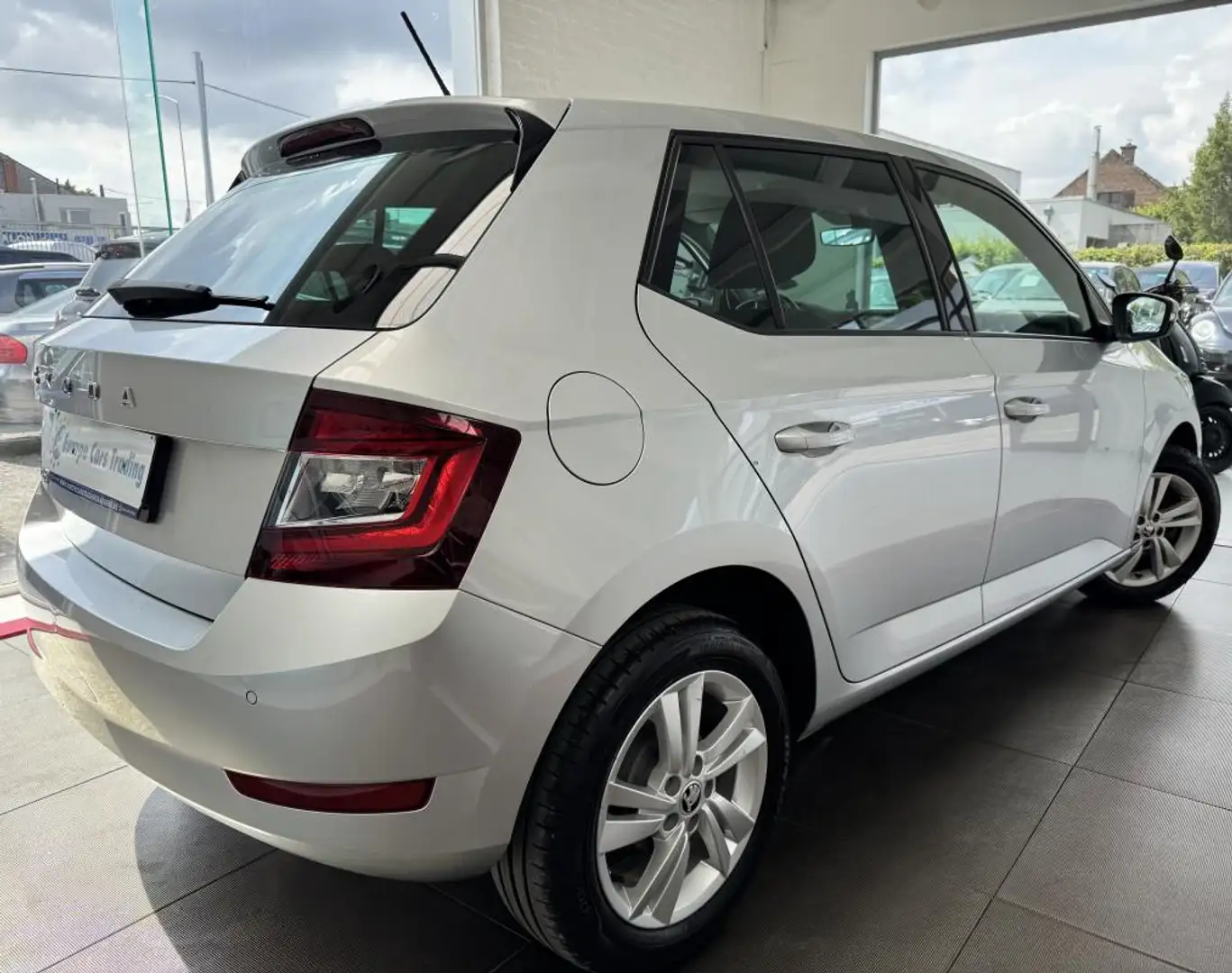 Skoda Fabia AMBITION 1.0 60CH 27.035KMS CARPLAY 1er MAIN GAR 12M - 2