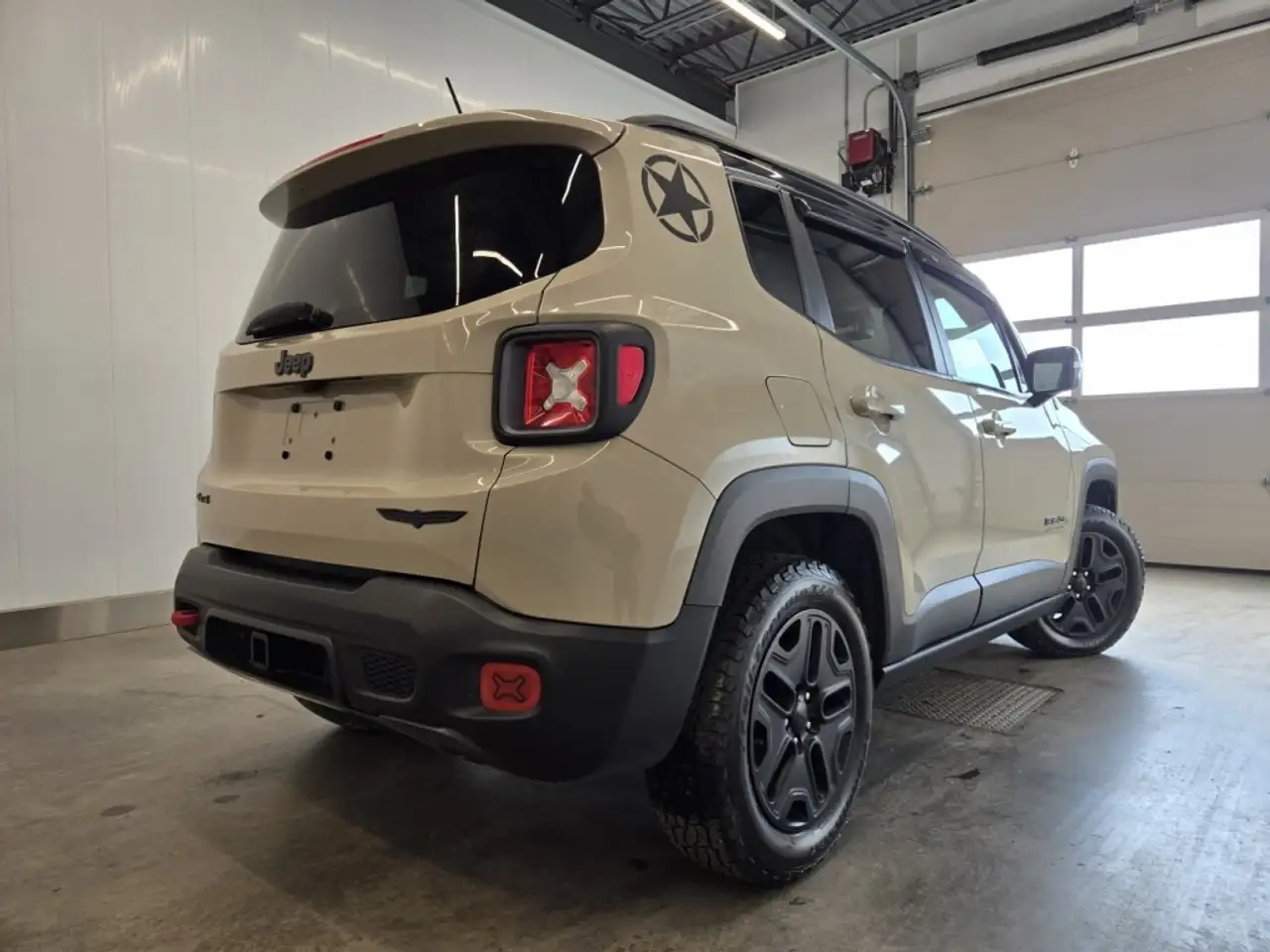 Jeep Renegade photo Jeep Renegade