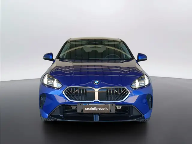 BMW 1 Series view 2