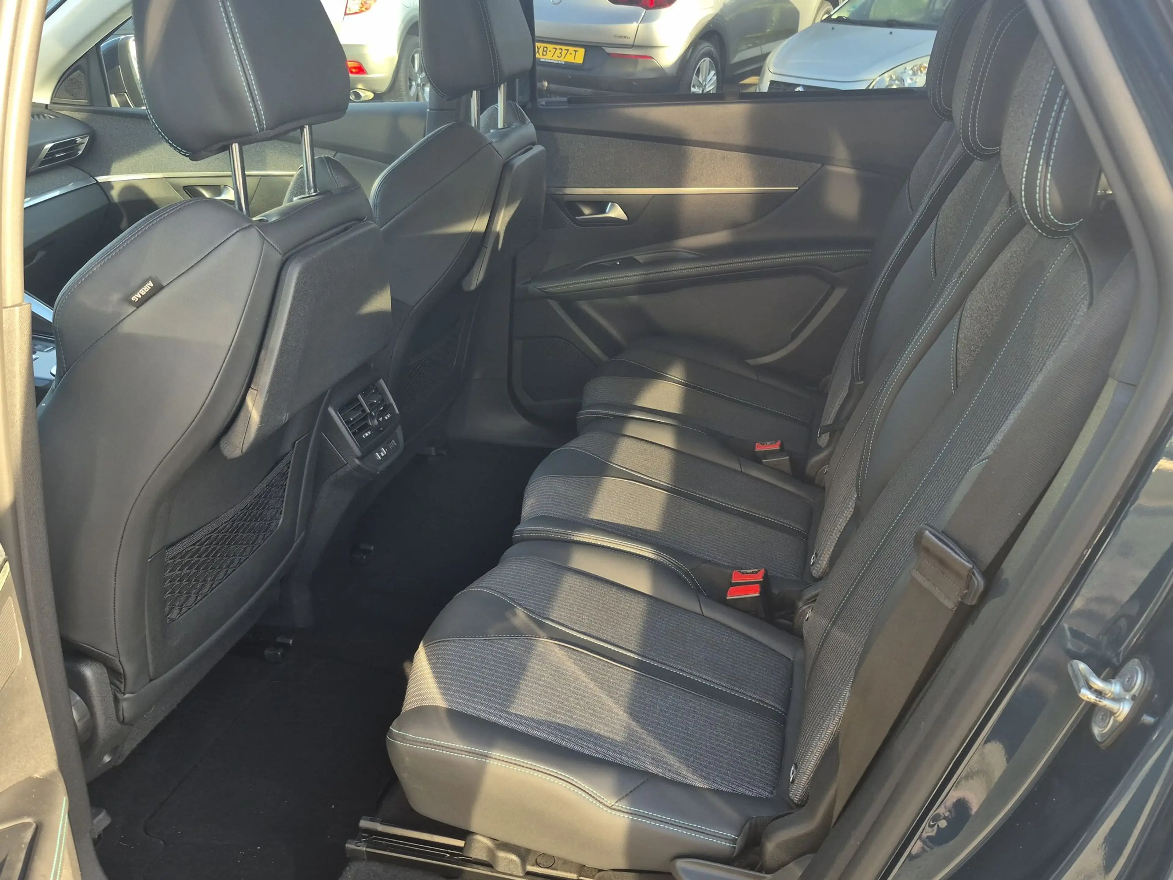 Peugeot 5008 1.2 PureTech Allure Pack Business 7 persoons | Cam — photo 33