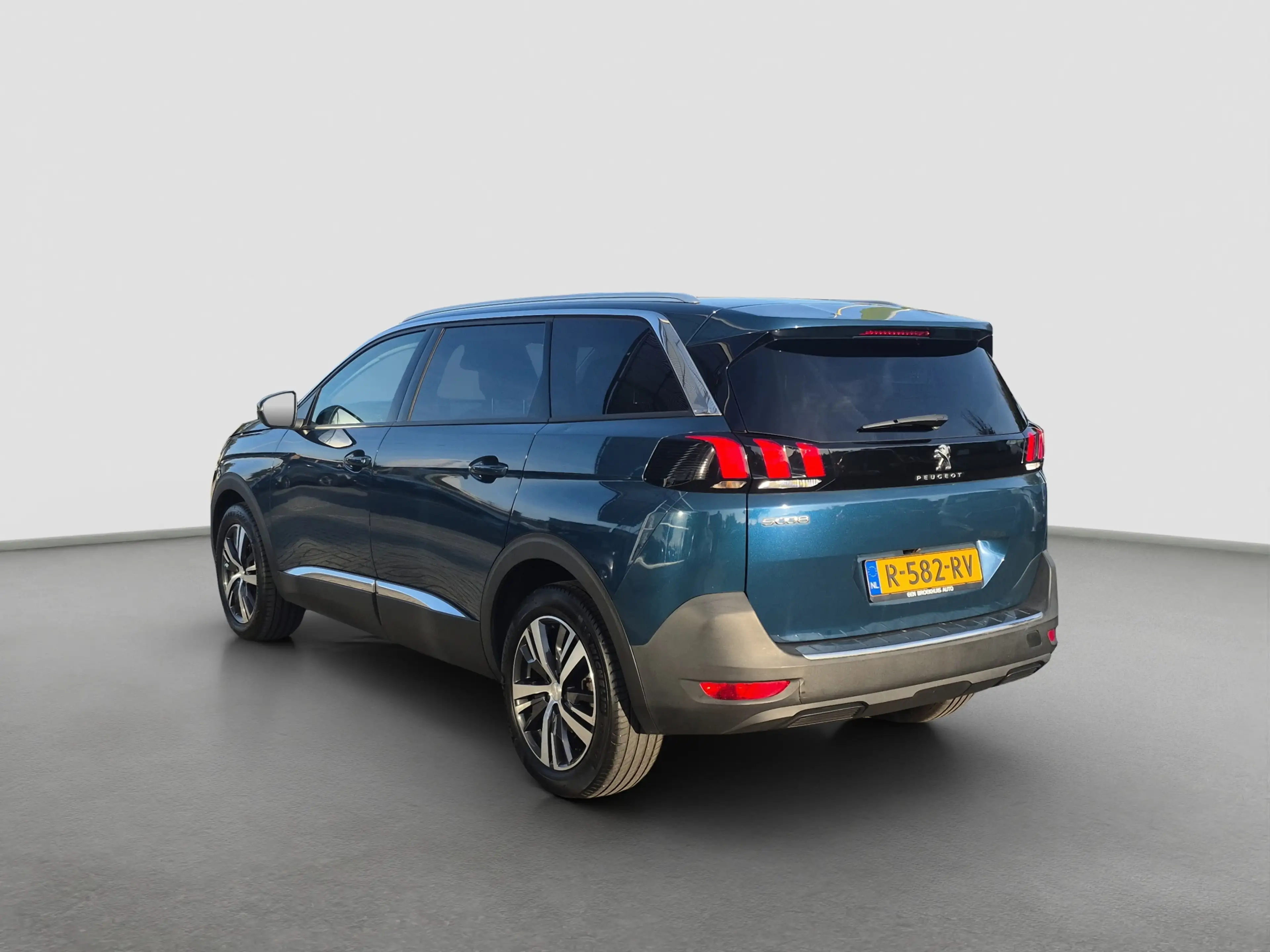 Peugeot 5008 1.2 PureTech Allure Pack Business 7 persoons | Cam — photo 3
