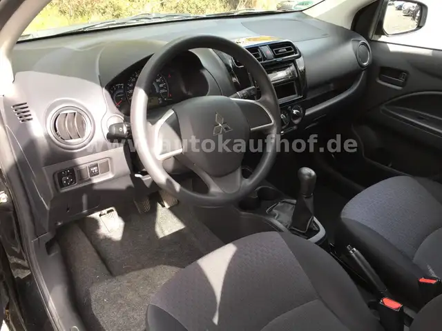 Mitsubishi Space Star view 13