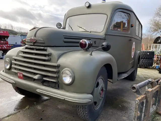 Ford Unknown Model view 5