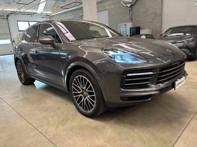 Porsche Cayenne Cayenne 3.0 V6 E-Hybrid