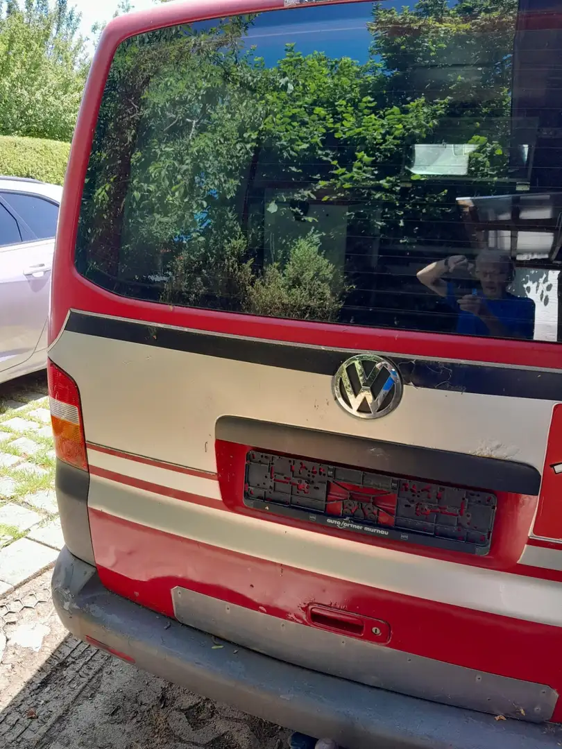 Volkswagen T5 Kombi Kasten Rot - 2