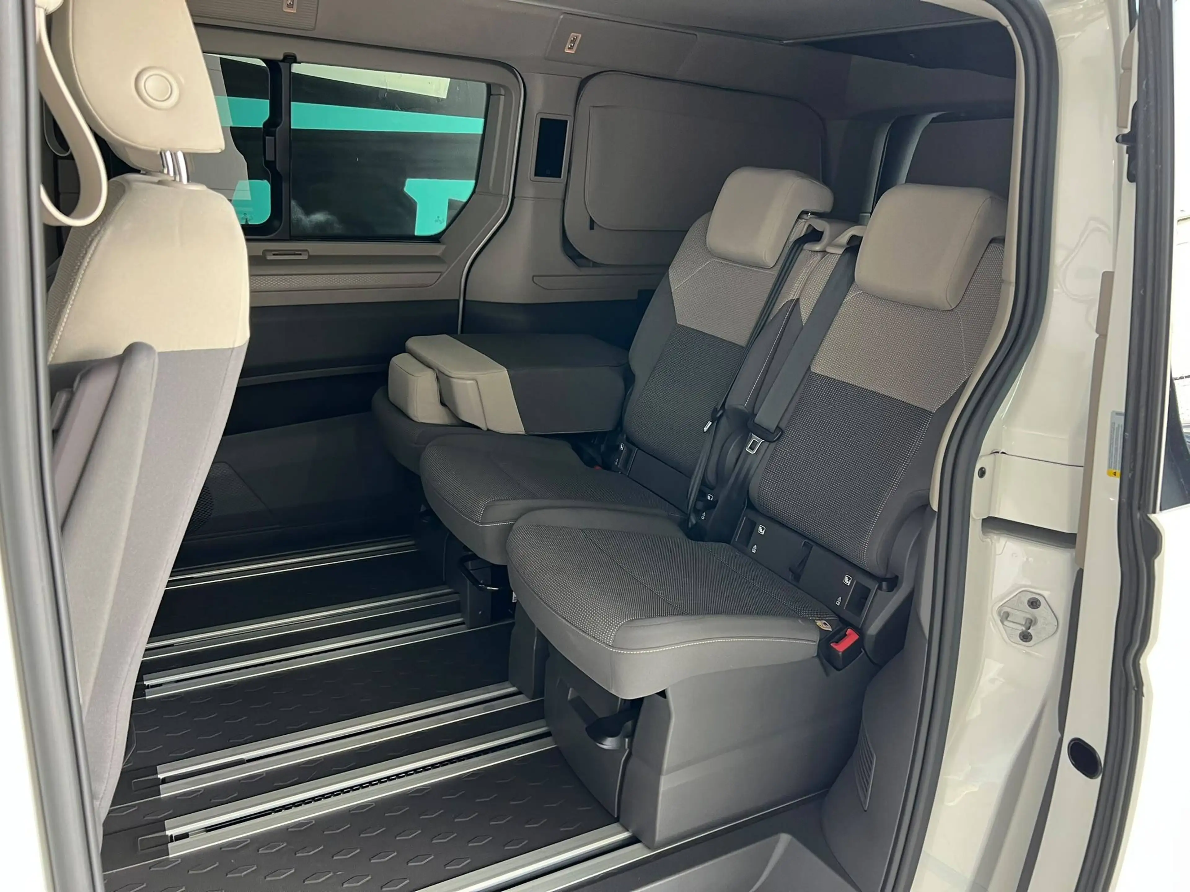 Volkswagen T7 California Beach — photo 14