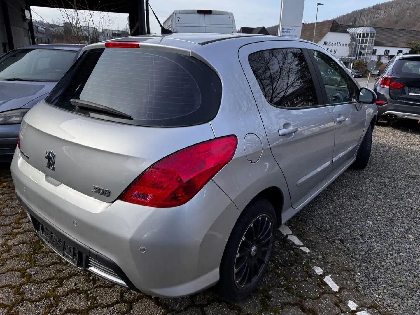 Peugeot 308 Sport Plus .Navi.Automatik.2.Hand Grau - 2