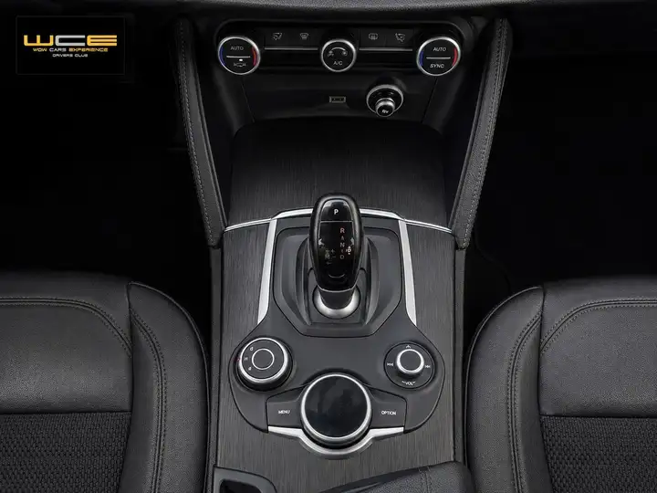Alfa Romeo Stelvio 2.2 DIESEL EXECUTIVE Q4 2018, foto 19