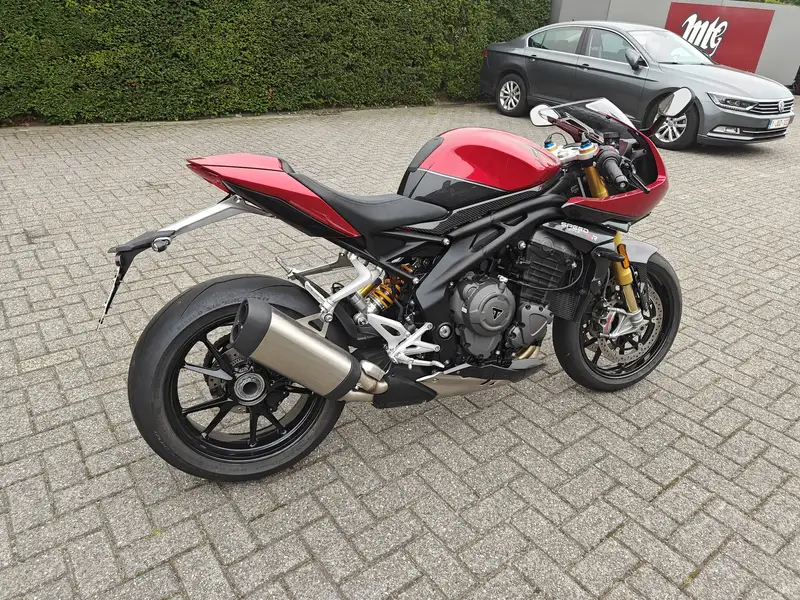 Triumph Speed Triple 1200 RR - foto 4