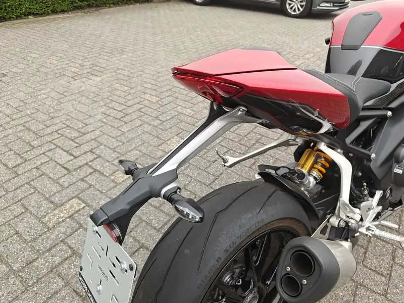 Triumph Speed Triple 1200 RR - foto 6
