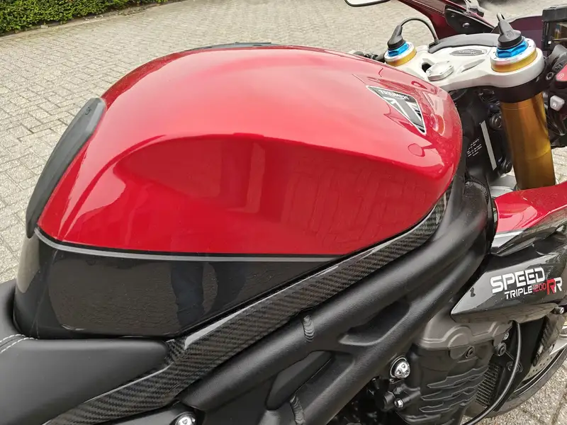 Triumph Speed Triple 1200 RR - foto 7