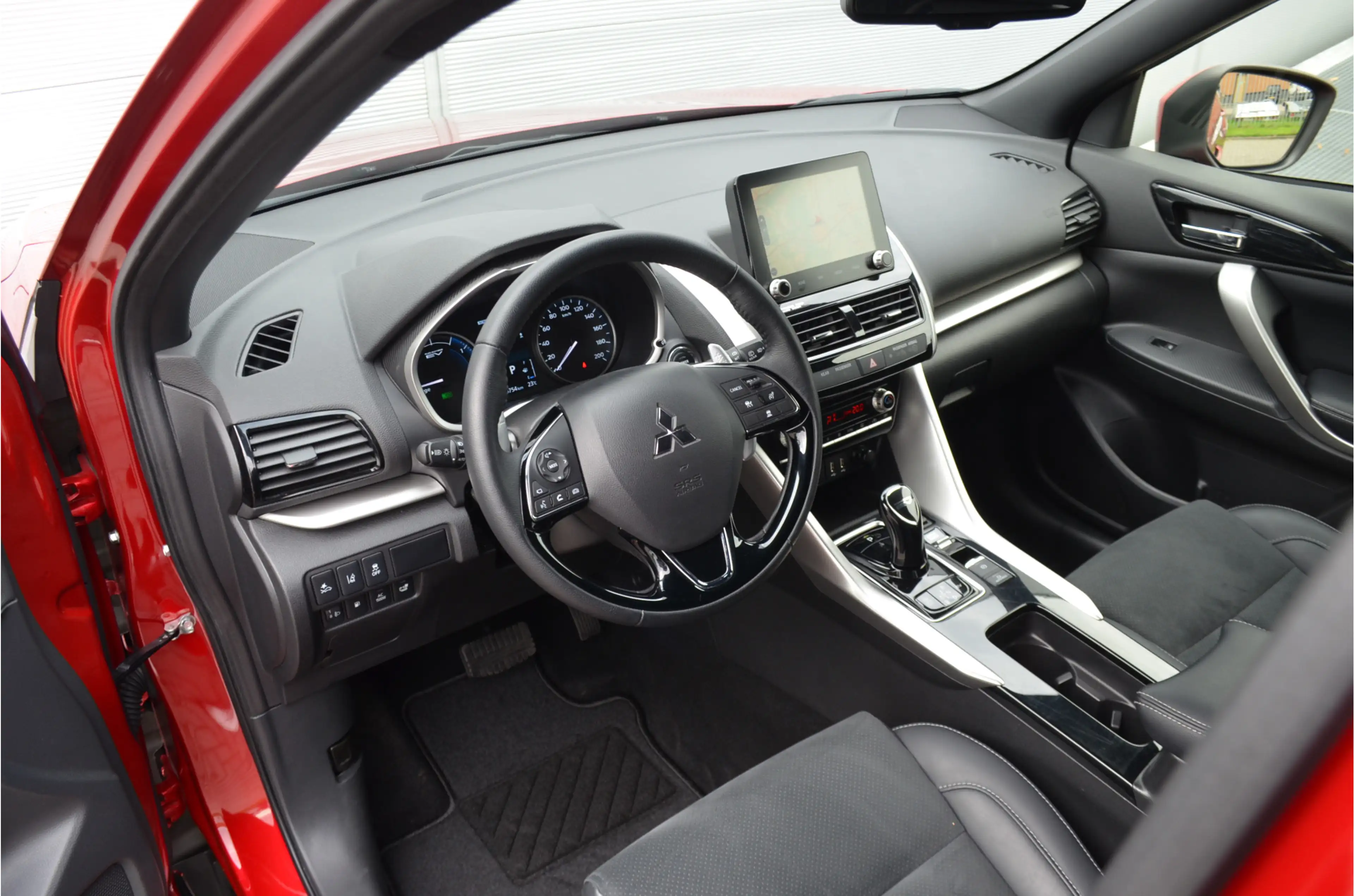 Mitsubishi Eclipse Cross PHEV 2.4 EXECUTIVE 4WD | PLUG IN HYBRID | SoH 94% — photo 2