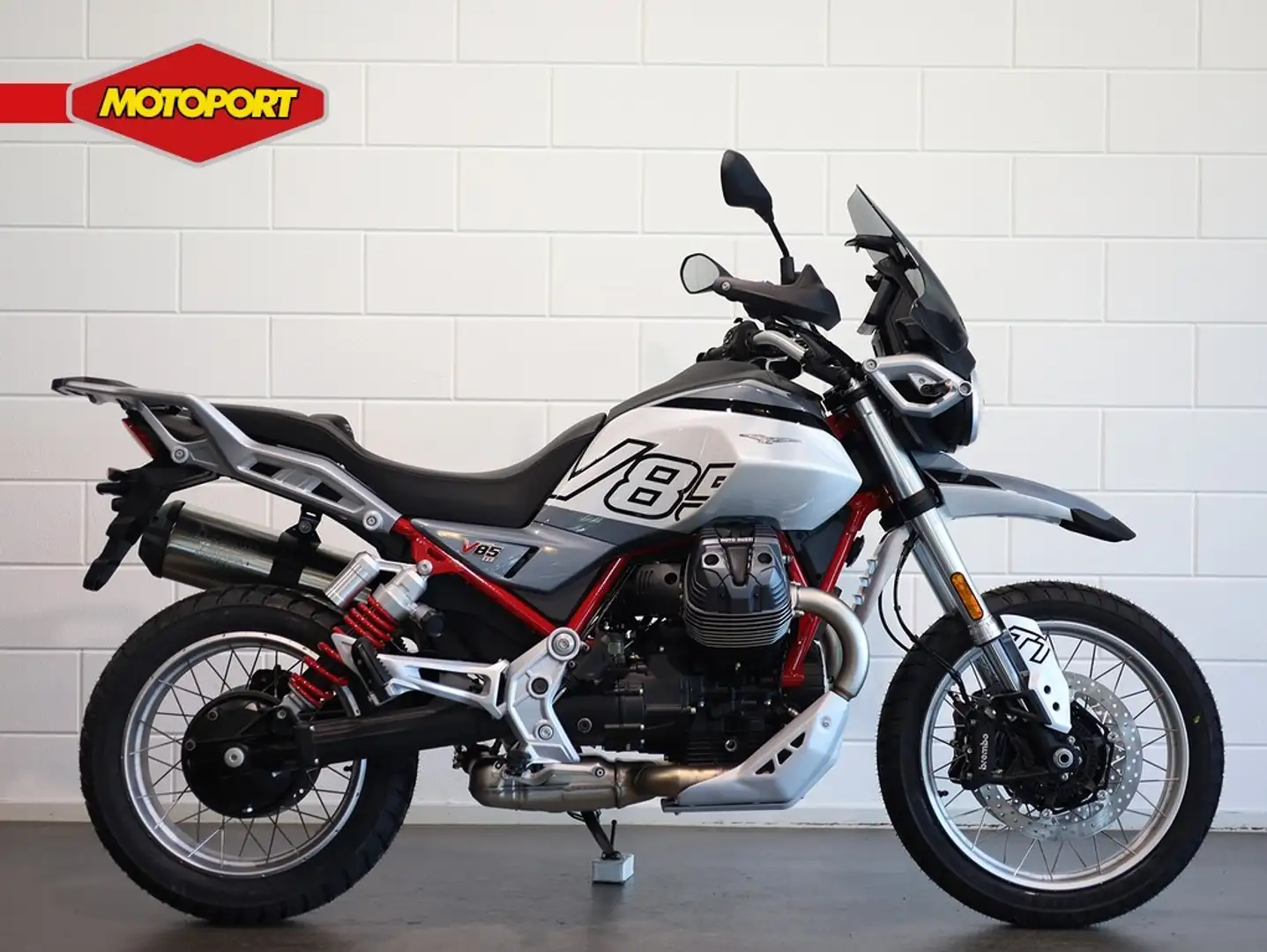 Moto Guzzi V 85 TT Grey - 1