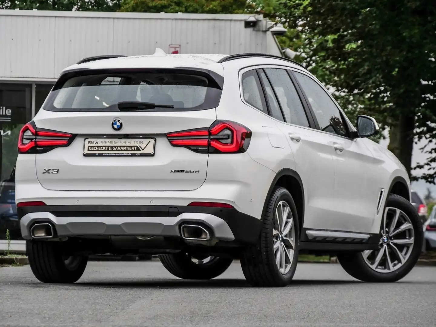 BMW X3 xDrive20d STANDHZG+AHK+LHZ+PA+HiFi+LED Weiß - 2