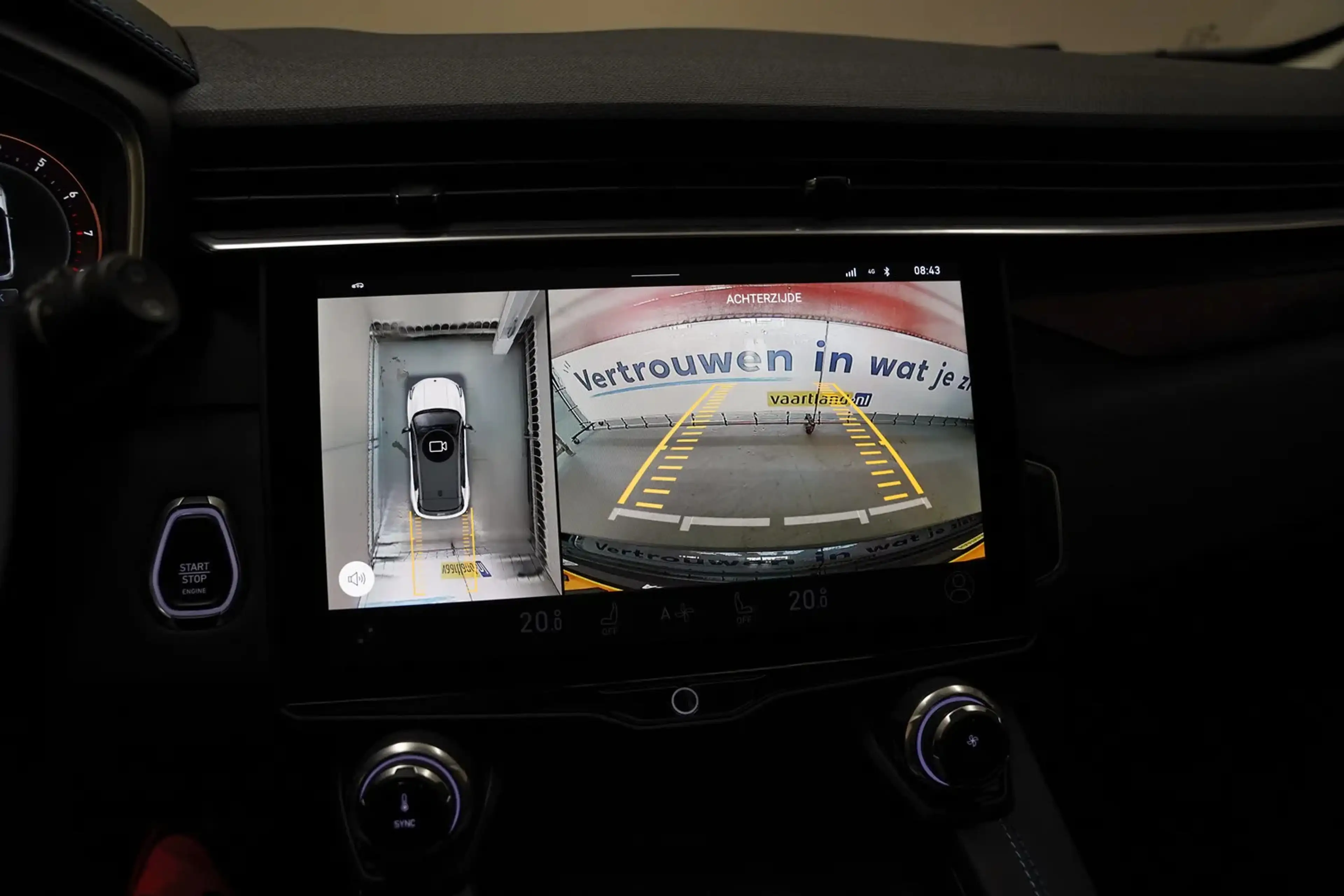 Lynk & Co 01 1.5 PHEV MY22 6,6kWh Zwart [ SoH 95,8% | Pano 360° — photo 9