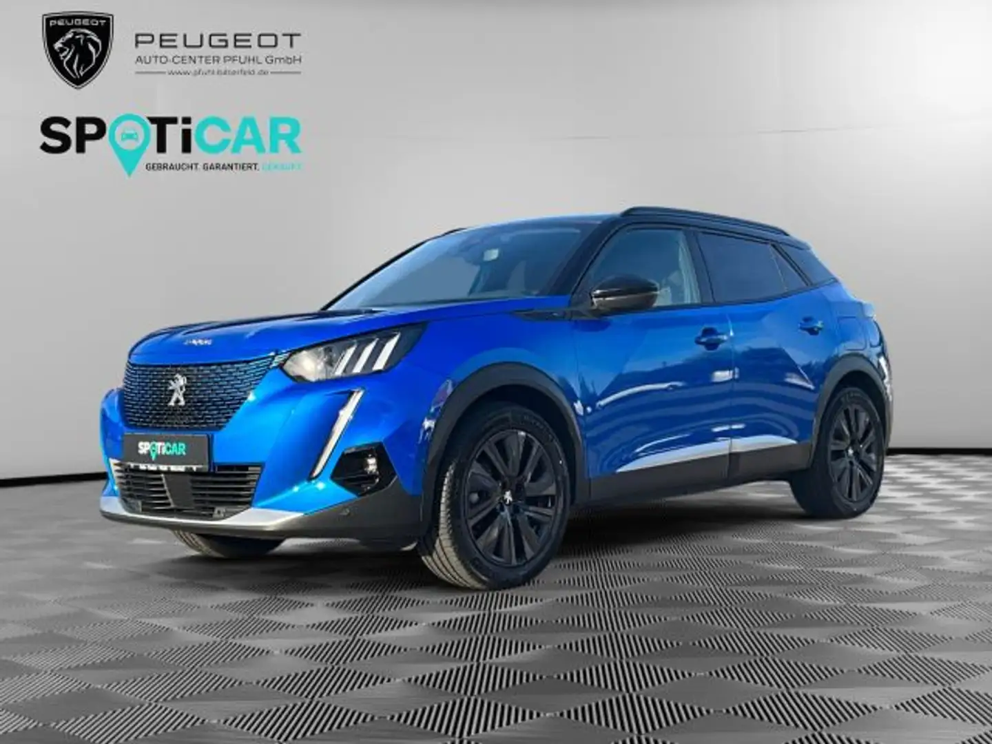 Peugeot 2008 Elektro GT Pack Blau - 1