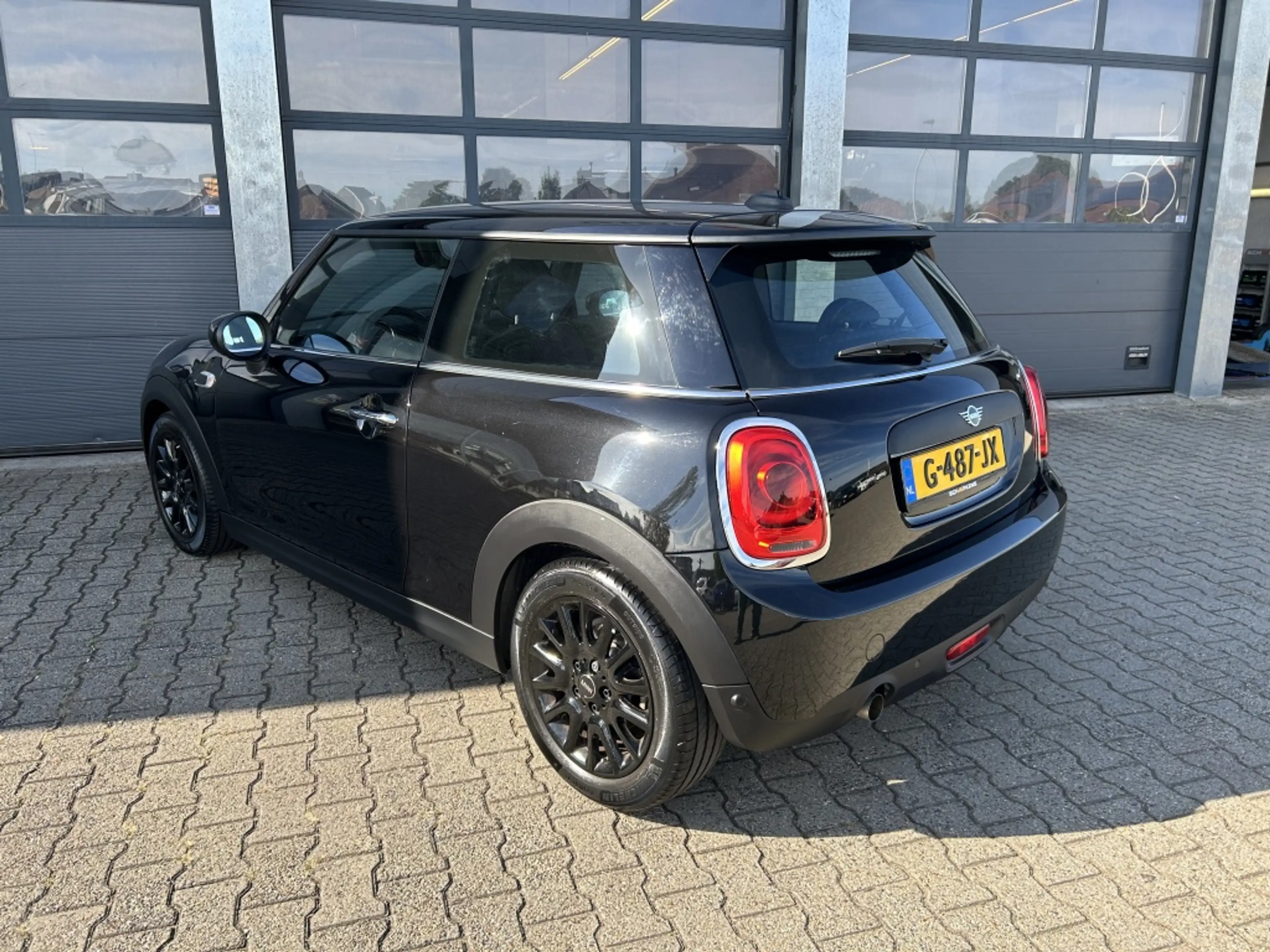 MINI One Mini 3-deurs (F56) 1.5 102pk — photo 3