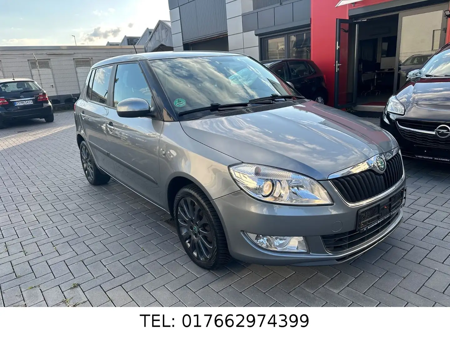 Skoda Fabia -Automatik Gris - 2