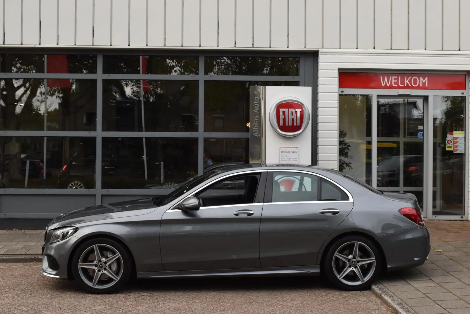 Mercedes-Benz C 180 Bus.Solution AMG|Leer|Camera|4 nw banden Grijs - 2