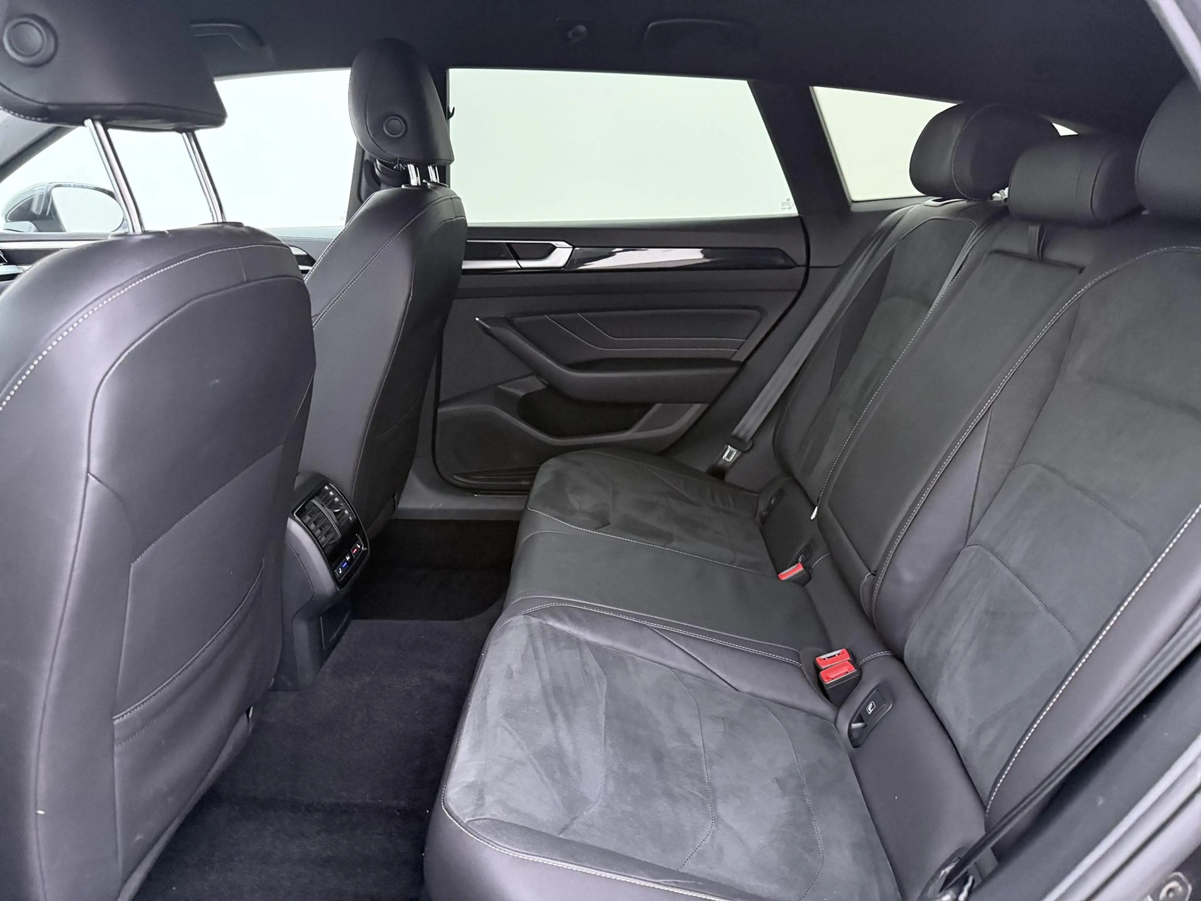 Volkswagen Arteon Shooting Brake 1.4 TSI eHybrid R-Line Business+ | — photo 11