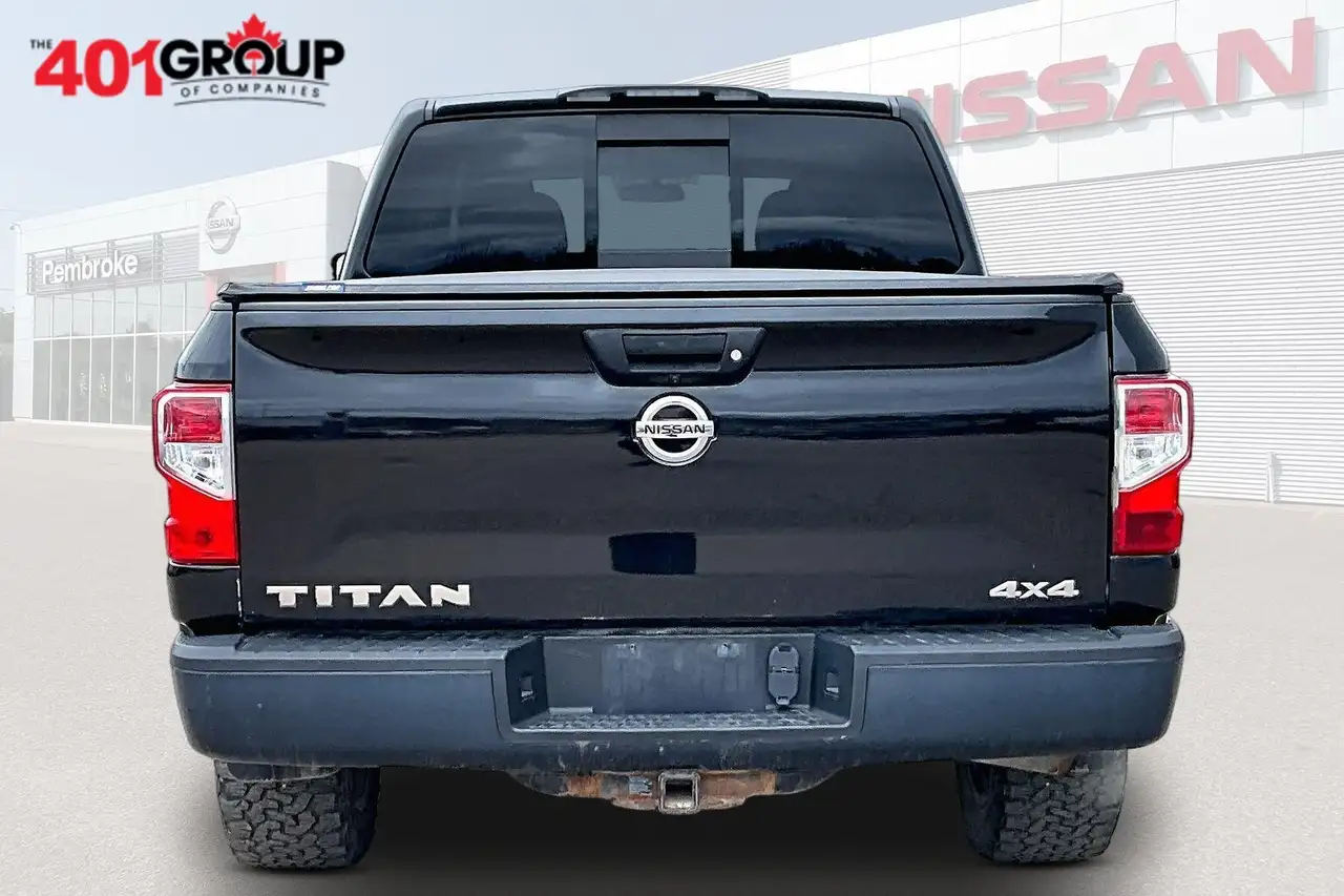 Nissan Titan снимка Nissan Titan