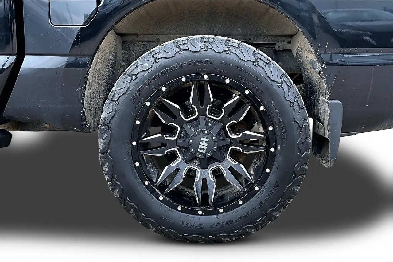 Nissan Titan снимка Nissan Titan