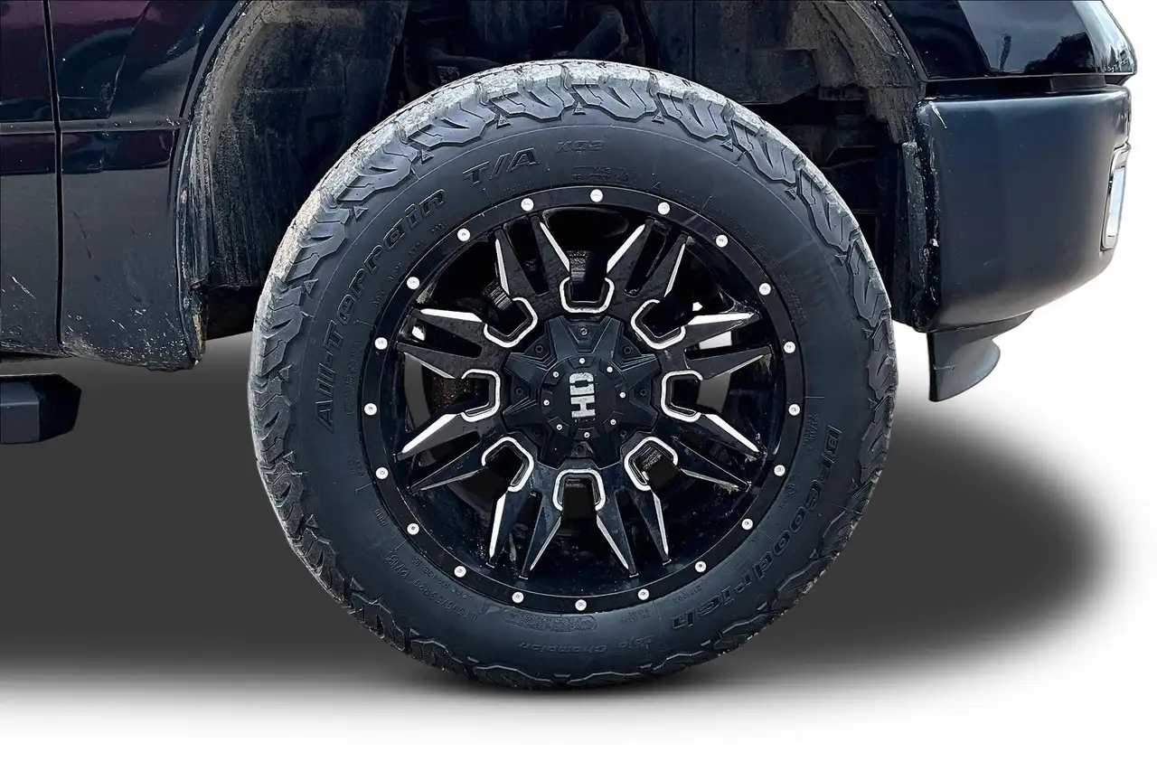 Nissan Titan снимка Nissan Titan