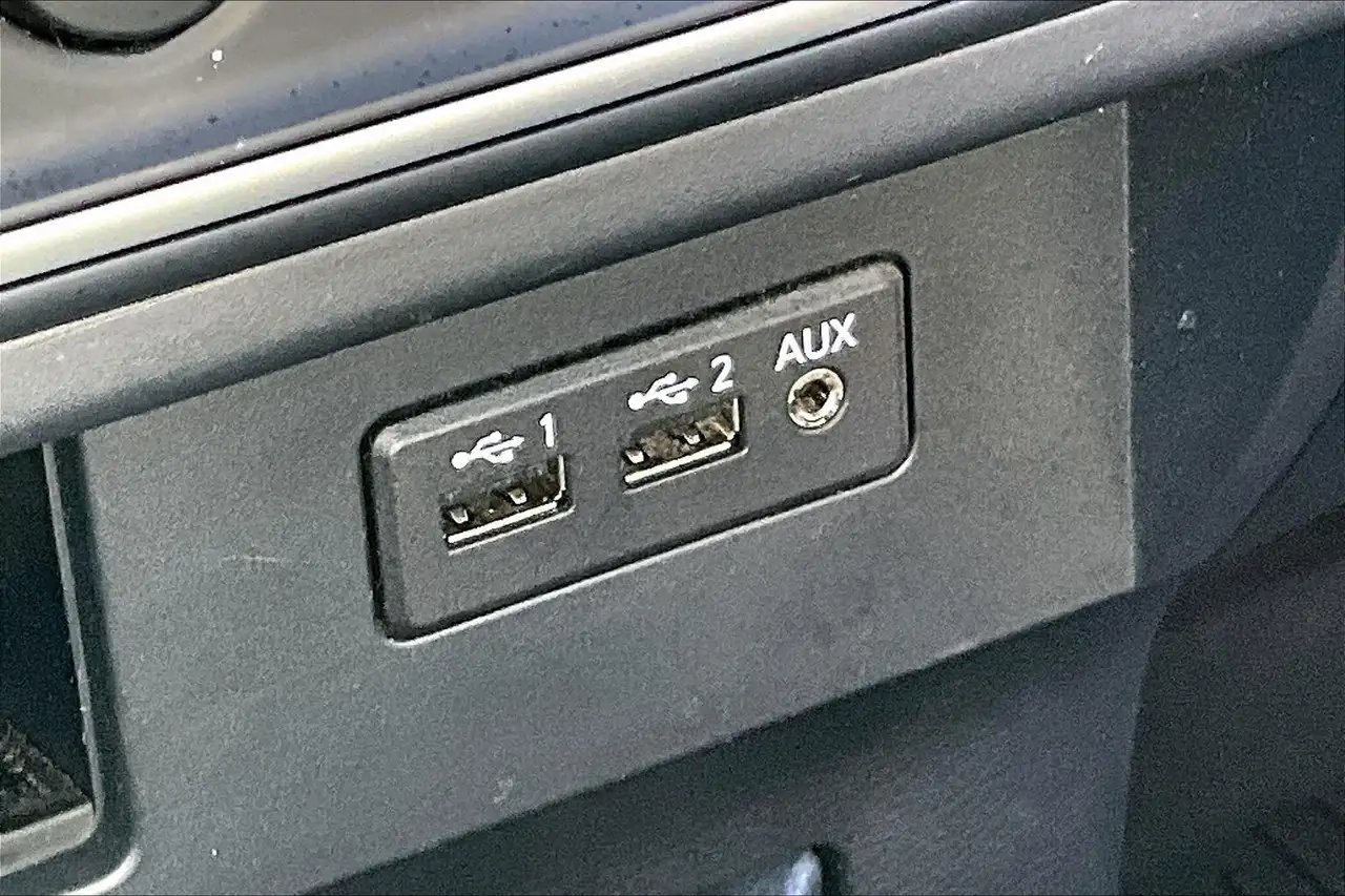 Nissan Titan снимка Nissan Titan
