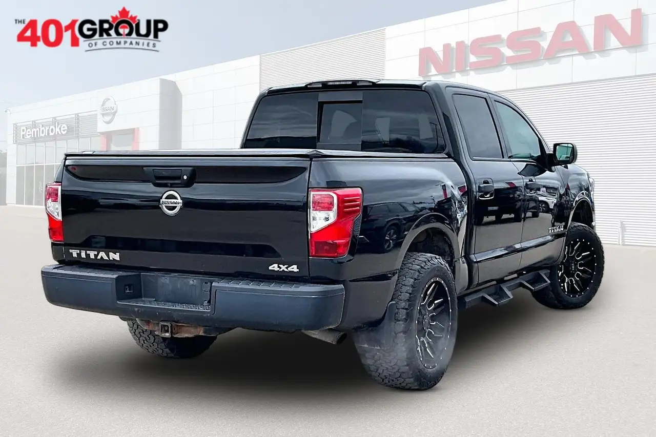 Nissan Titan снимка Nissan Titan