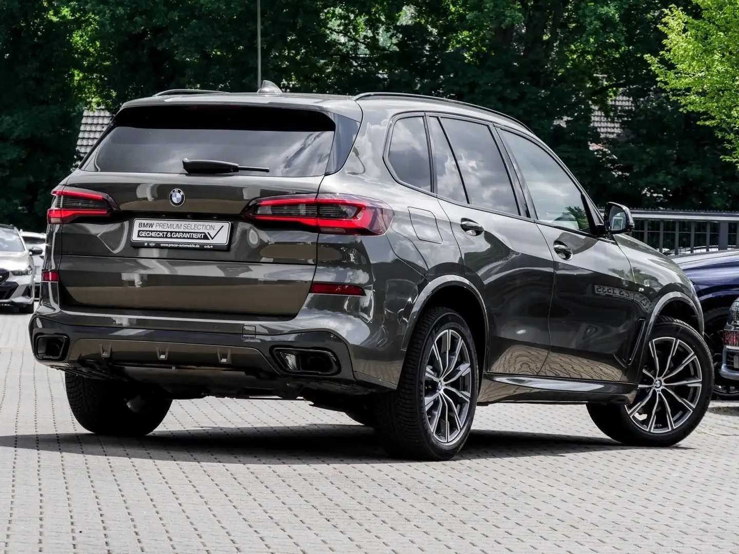 BMW X5 xDrive30d LASER+AHK+DA PROF+360°+HuD+PANO Gris - 2