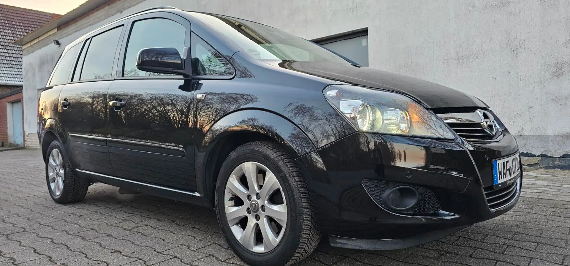 Opel Zafira 1.6 Turbo CNG Family Navi Kamera DAB Noir - 2