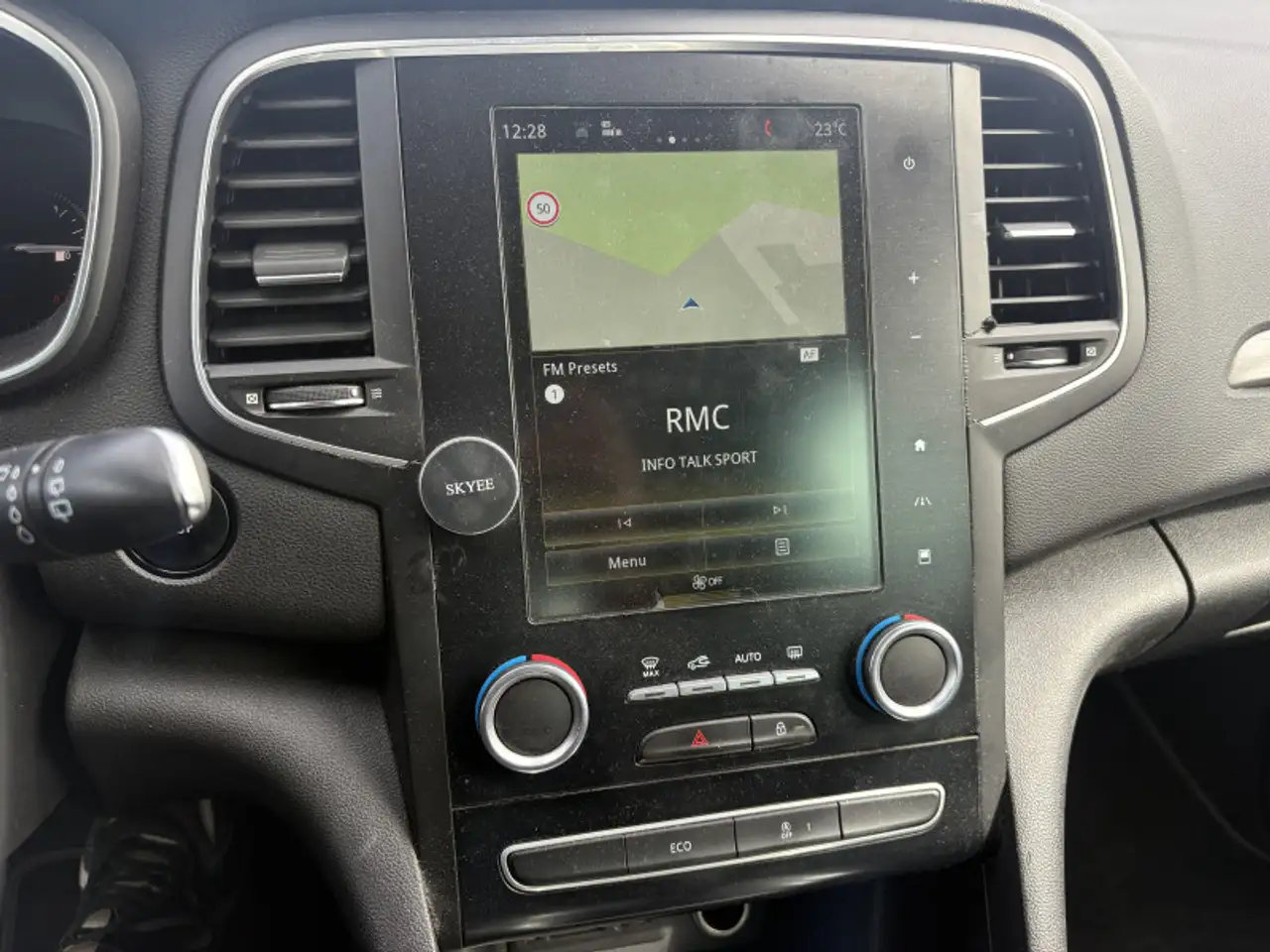 Renault Megane Berline — photo 19