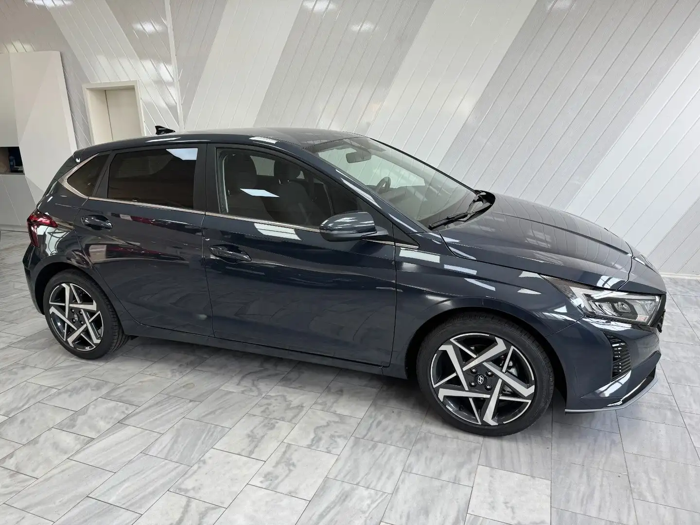 Hyundai i20 1.0 Prime BOSE Gris - 1