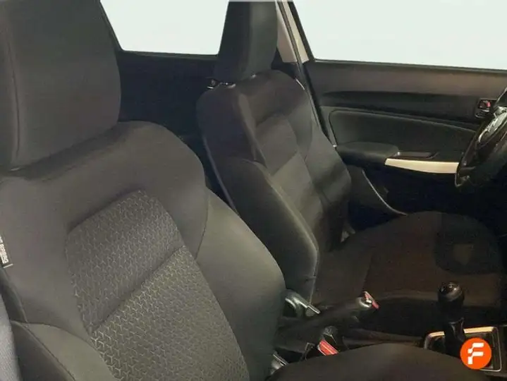 Suzuki Swift 1.2 GLE 4WD 2018, foto 19